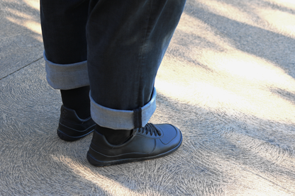 BLACK LOW - ADULTS