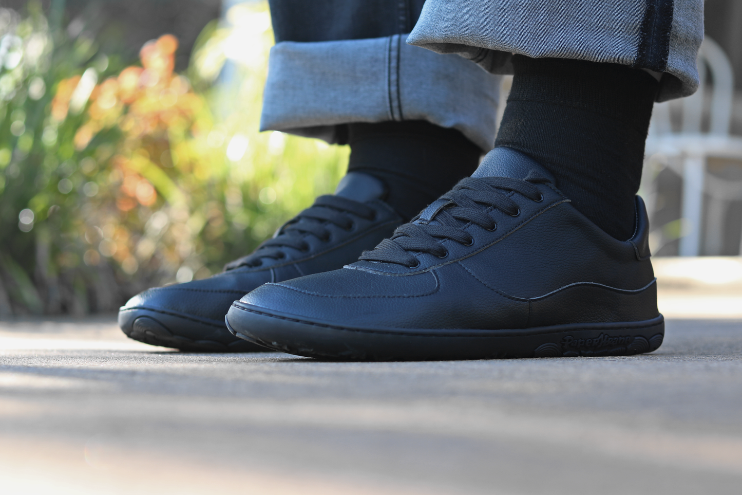 BLACK LOW - ADULTS