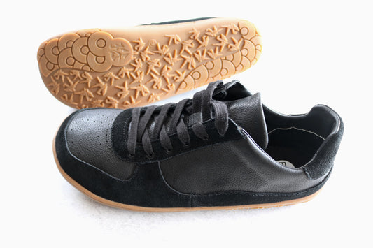 SECONDS & SAMPLES - DOUBLE DARK SNEAKERS SIZE 43