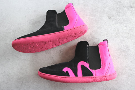 SECONDS & SAMPLES - HOT PINK WAVE BOOTS SIZE 42